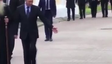 Путин и голубь - YouTube (480p)