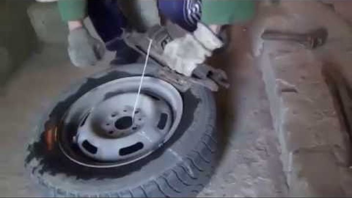 Как снять шину с диска своими руками Как снять шину с диска своими руками