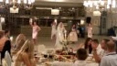 Крутой танец невесты и подружек Супер подарок жениху на свад...