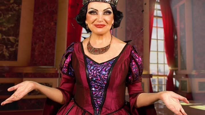 Елена Чарквиани вернется осенью в роли Темной Королевы в мюзикле «Бе ...
