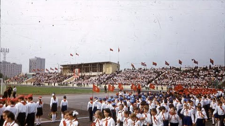 Пионерский парад 19 мая 1972 года фото Пионерский парад 19 мая 1972 года фото