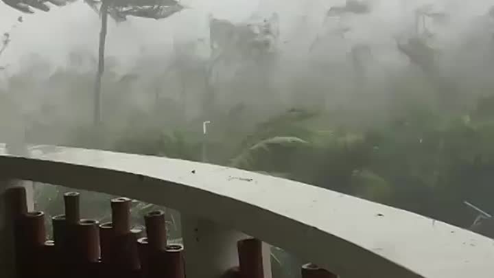 Тайфун на Филиппинских островах