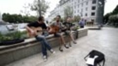 # Грузины поют русские песни в центре Тбилиси #