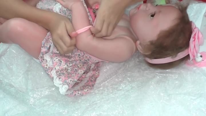 Распаковка куклы Реборн.Reborn (online-video-cutter.com)