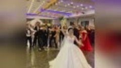 Новые порядки на свадьбе)