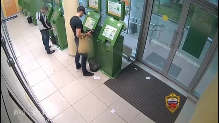 Обмануть банкомат на 3 000 000 рублей с помощью билетов банка приколов