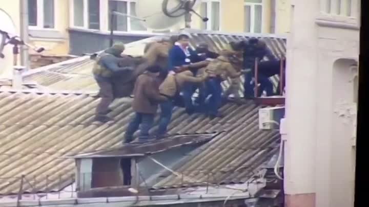 Задержание Саакашвили на крыше дома