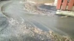 Прорвало канализацию на улице Пластунская в Сочи. 12.11.17
