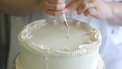 Royal Icing Cake Decoration Master Class with Charlotte Feve