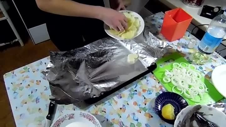 Щука в духовке с картофелем в фольге