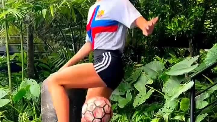 Футбол и Девушки