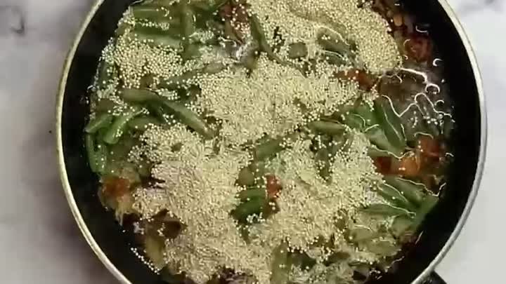 Киноа с индейкой и овощами