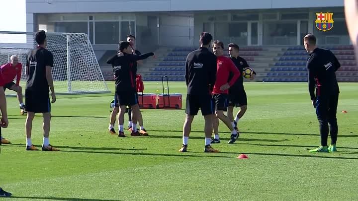 Видео с сегодняшней тренировки «Барселоны» #FCB #Training