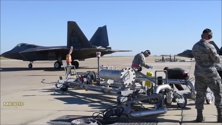 F-22 Raptor-Заправка на аэродроме