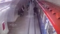 Пьяный москвич напал на поезд