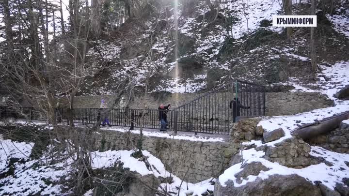 Замерз самый высокий водопад Крыма Учан-Су