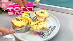 Вкусный и питательный завтрак: корзиночки из бекона с яйцом
