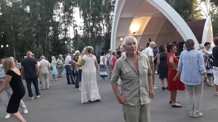 Заманила, соблазнила, раздразнила!!!Танцы в парке Горького!!!Харьков ...