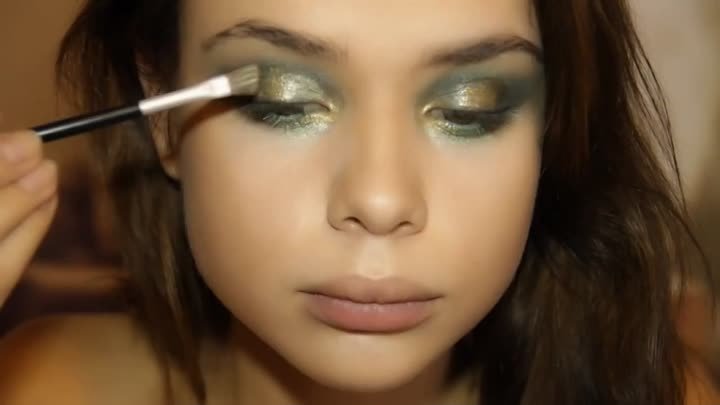 Green smoky eye makeup tutorial / Макияж Сияние изумруда