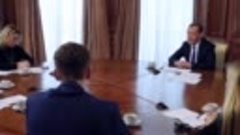 Медведев пообещал «летящие в бундестаг средства» в случае ар...