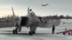 Летная подготовка экипажей перехватчиков МиГ-31 и бомбардиро...