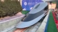 В Китае показали прототип поезда на магнитной подушке, котор...