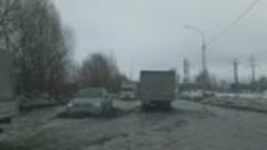 Огромная лужа на Чернореченской объездной в Дзержинске