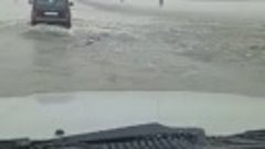 Разлив Дона затопил федеральную трассу под Волгоградом