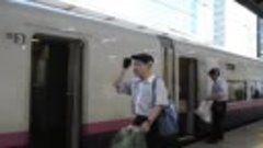 Как убирают вагоны поезда в Японии