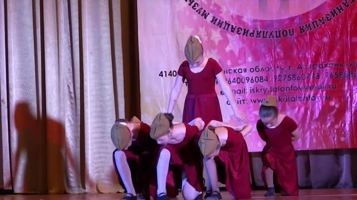Музыкальная школа "Весёлая карусель"- патриотический танец"Весны мгновения"
