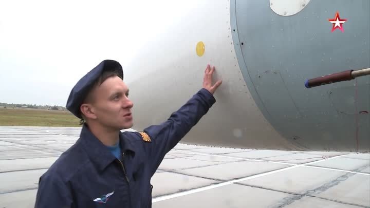 Как новейший истребитель Су-30СМ готовят к вылету: кадры работы назе ...