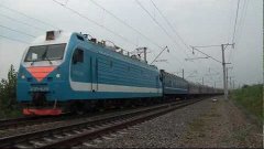 ЭП1М-629 с поездом Адлер — Санкт-Петербург