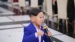 Поёт Элнар Дайыр (Киргизский мальчик)