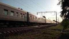 ЭП1М-383 с поездом №121 Владикавказ — Санкт-Петербург