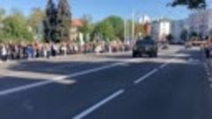 Парад с участием военной техники открыл празднование Дня Поб...