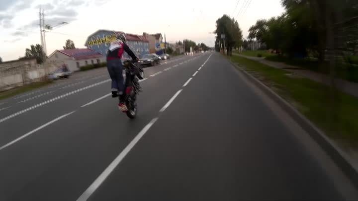 Ярославль. Street bike stunt riding on motorcycles.