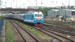 ЭП1М-635 с поездом Москва — Адлер
