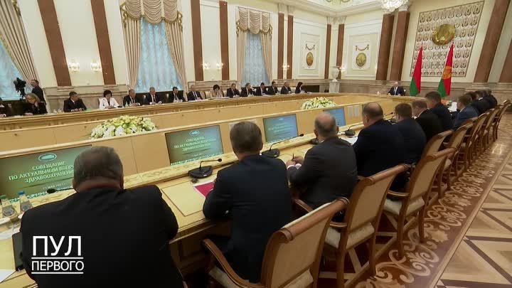 Лукашенко отчитал губернаторов и привел пример из жизни