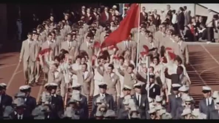 Юрий Власов пронес флаг СССР на вытянутой руке в течении 25 минут. О ...
