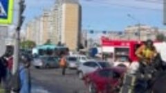 В Петербурге столкнулись сразу 12 автомобилей 