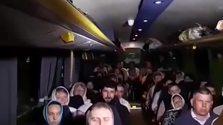 Крестный ход УПЦ 2018_ Полиция ищет взрывчатку в автобусах паломнико ...