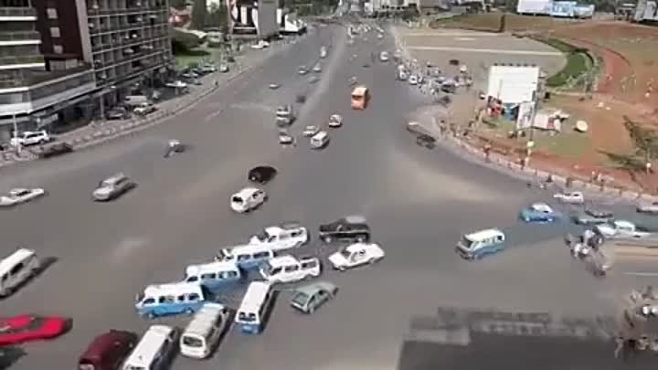 Самый нерегулируемый перекресток в мире. Эфиопия