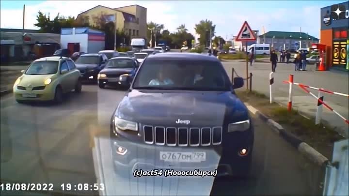 'Скорая помощь' против автохама на встречке