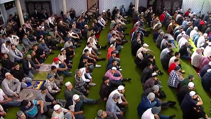 Радий Хабиров поздравил мусульман с праздником Курбан-байрам в мечет ...