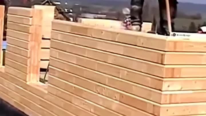 Как строят дом из деревянного кирпича