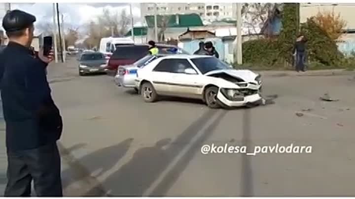 ДТП с участием полицейской машины. Павлодар