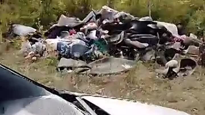 Как мусор с кладбища попадает на наши окраины (02.09.2023)