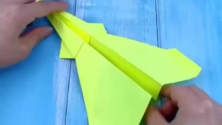 Делаем бумажный самолетик