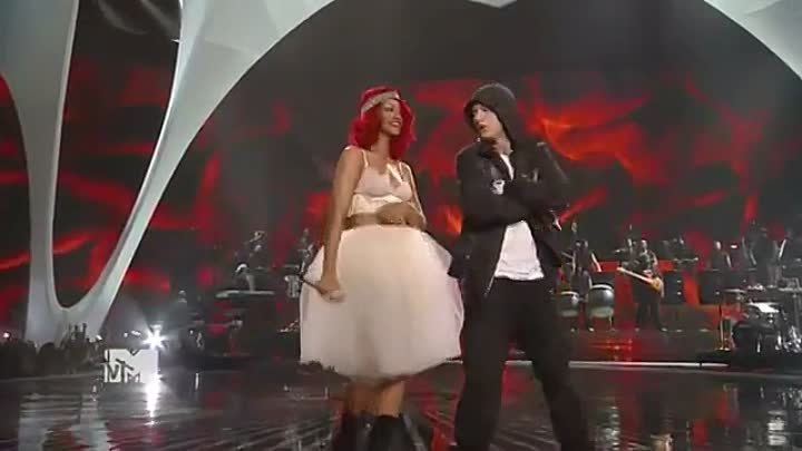 Eminem -Not afraid Love the way you lie ft . Rihanna MTV