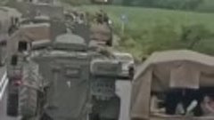 Колонна военных машин Ахмата до горизонта в Ростовской облас...